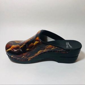 DANSKO‎ Animal Print Clogs Sz 36